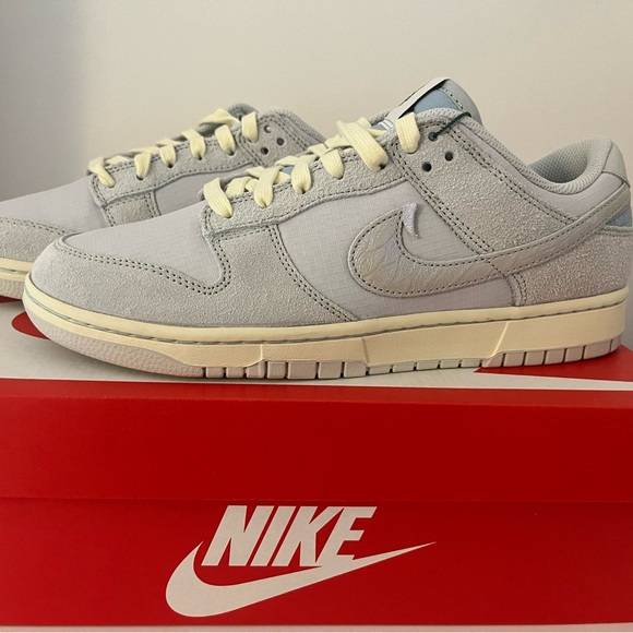NIKE DUNK LOW SE GONE FISHING CHINOOK SALMON - Picture 2 of 7